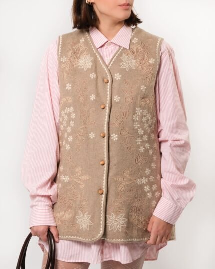 Gilet in lana ricamato