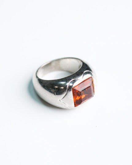 Anello a sigillo con pietra